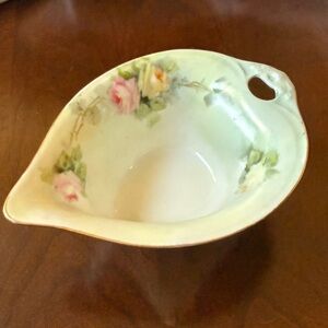 Vintage Weimar German Porcelain Floral hand painted teardrop leaf candy nut bowl